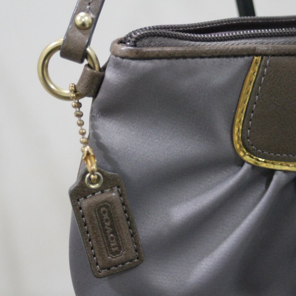 Coach Wristlet - Picture 3 of 7